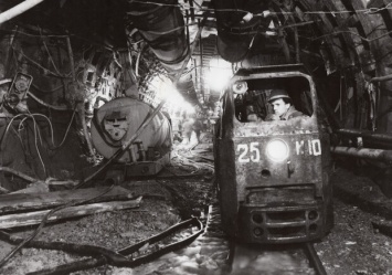 Окунитесь в историю: появились редкие фотографии строительства Днепровского метро