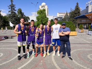 Крымчане завоевали медали на баскетбольном турнире в Севастополе