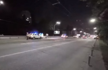 В Киеве произошло смертельное ДТП: женщина пыталась перебежать восьмиполосную дорогу