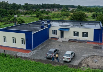 С "квартирой" для врача: в Днепропетровской области "с нуля" построили амбулаторию