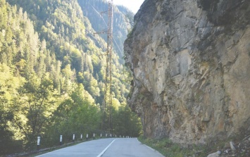 Автокоридор "Север-Юг". В Грузии за $380 млн. построят новую дорогу, 5 мостов и 5 тоннелей, один из которых - 9 км