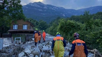 Число пострадавших в результате потопа в Ялте выросло до 55 человек, одну женщину все еще не нашли