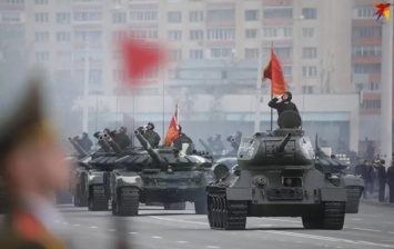В Минске впервые за 22 года могут отменить военный парад - СМИ