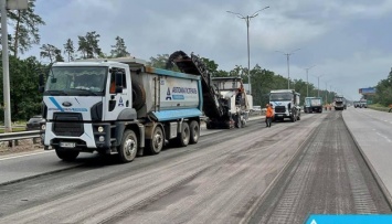 Во время ремонта трассы на Борисполь применяются новые технологии