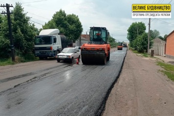 В Богодухове под Харьковом восстанавливают подъезд к приемному отделению ЦРБ