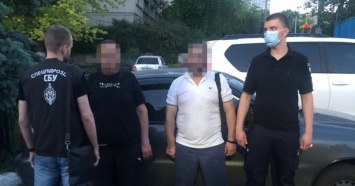 В Харькове задержали граждан Грузии, вскрывавших автомобили