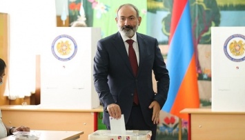 Партию Пашиняна официально объявили победителем на внеочередных выборах в Армении