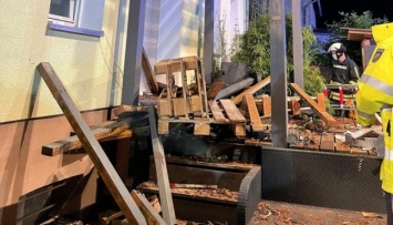 В результате обрушения балкона в Германии пострадали девять человек