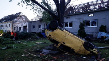 Торнадо в Чехии: количество пострадавших резко возросло