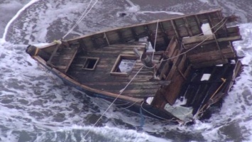 Корабль-призрак. На границе Бермудского треугольника обнаружили лодку с 20 трупами