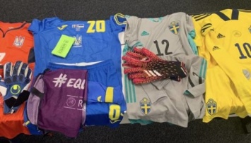 Матч со шведами футболисты сборной Украины проведут в синей форме