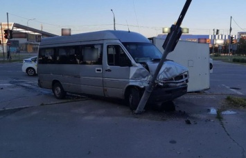 В полиции рассказали подробности ДТП в центре Запорожья - фото