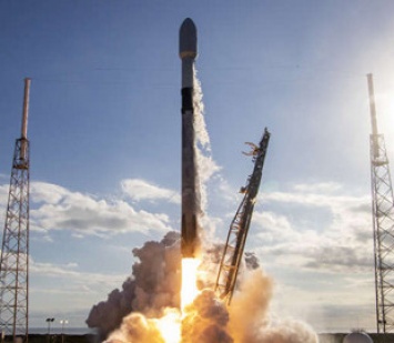 SpaceX показала посадку многоразовой космической ракеты Falcon 9