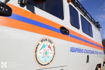 Крымские спасатели эвакуировали пьяного мужчину из опасного ущелья