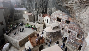В Турции для посетителей открыли уникальный монастырь на горе