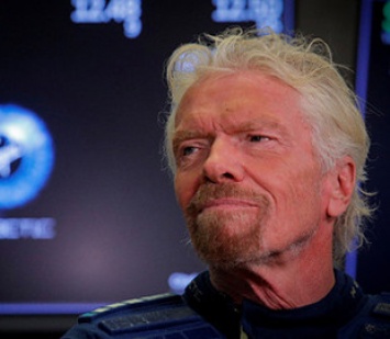 Британский миллиардер прокомментировал космическую гонку с богатейшим человеком мира