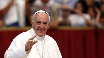 Папа Римский перенес операцию - ее делали 10 человек