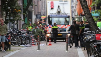 В Нидерландах неизвестный из пистолета тяжело ранил журналиста