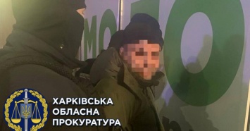 В Харькове трое бандитов требовали у женщины несуществующий долг в размере $50 тысяч