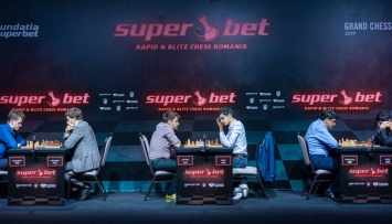 Коробову дали возможность прикоснуться к Grand Chess Tour 2021
