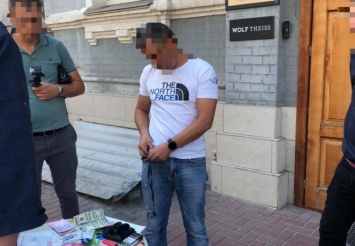 Высокопоставленный чиновник попался на взятке в Одессе
