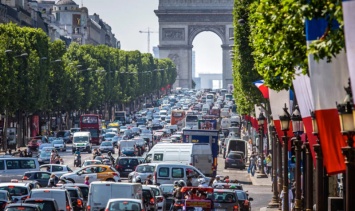 В Париже введут жесткие запреты на дорогах