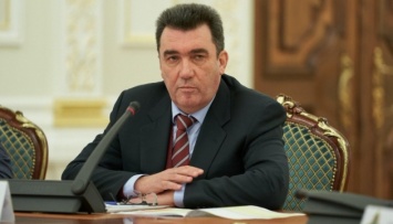 Данилов заверяет, что никаких смягчений санкций СНБО нет