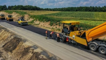 Какие дороги Днепропетровской области отремонтируют за 1 млрд грн: где повезет водителям