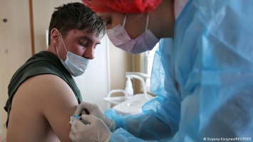 Если врач сомневается в пользе вакцинации. Что делать? Опыт России