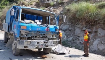 В Пакистане взорвался автобус, 13 погибших и 39 раненых
