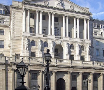 Центробанк Великобритании обеспокоен переездом IT-систем банков в облака