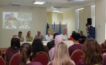 В Днепре впервые за всю 15-летнюю историю проходит международный межрелигиозный молодежный семинар «Ковчег-2021»