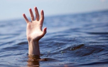 Очередная трагедия на воде: в Новой Каховке на городском пляже нашли тело утопленника