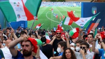 В чемпионате Италии футболистам запретили играть в зеленой форме