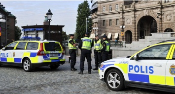 В Швеции зафиксировано более ста нападений на машины датчан