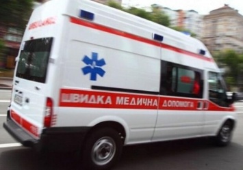 Сопровождала полиция: в Киеве ребенок проглотил батарейку и попал в реанимацию