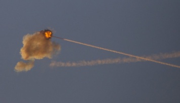 Ливан запустил две ракеты в сторону Израиля, одну перехватил «Железный купол»