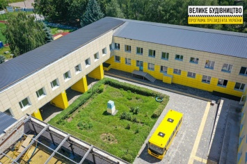 В Лиховке капитально ремонтируют опорную школу