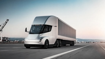 Tesla готова к старту массового производства электрического грузовика Semi