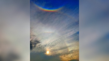 Круговая и перевернутая «радуги»: жители Днепра и области заметили на небе гало