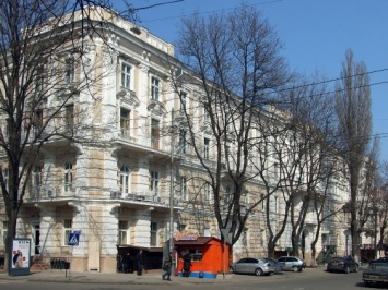 Старинное здание на Дворянской хотят «усовершенствовать» фасадным входом с Садовой
