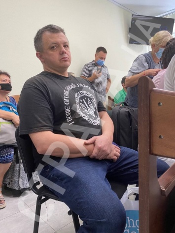В Киеве началось рассмотрение ходатайства СБУ об ужесточении меры пресечения Семенченко. Фото