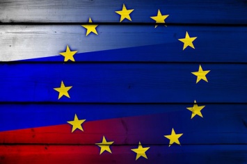 Евросоюз призвал Россию "прекратить неослабевающие репрессии" против гражданского общества и независимых СМИ