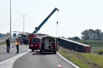 В аварии автобуса в Хорватии погибли 10 человек, 45 пострадали (фото)