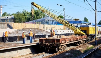 Впервые за 44 года: на Святошино откроют реконструированную железнодорожную платформу