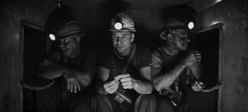 Чистый шахтер готов запятнать репутацию в короткометражке «Белым по черному»