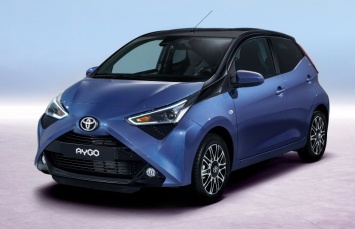 Новую Toyota Aygo тестируют с серийными кузовом и фарами (ФОТО)
