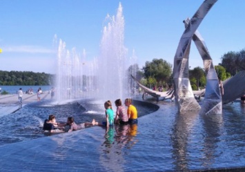 После смерти 4-летнего мальчика: в Днепре проверят фонтан в Прибрежном сквере