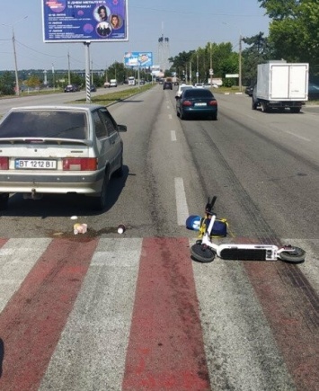 В Запорожье на Набережной авто сбило 4-летнего ребенка на пешеходном переходе