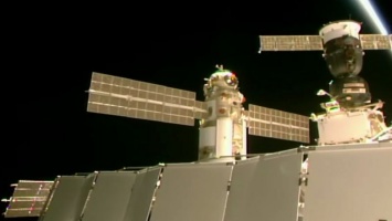 Внезапное включение двигателей российского модуля "Наука" развернуло МКС